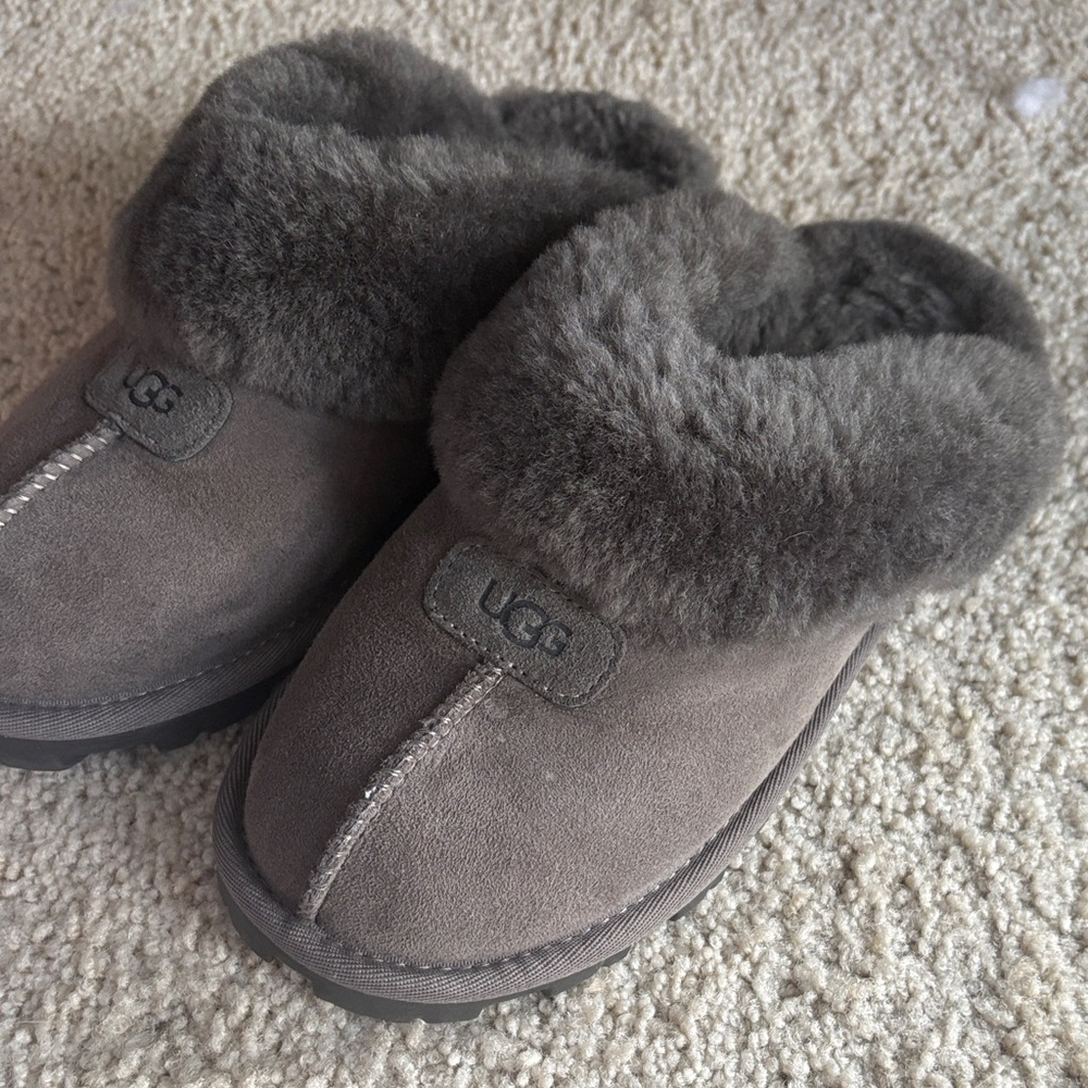 UGG Women’s Coquette Grey Slip on Slide Slippers size 7